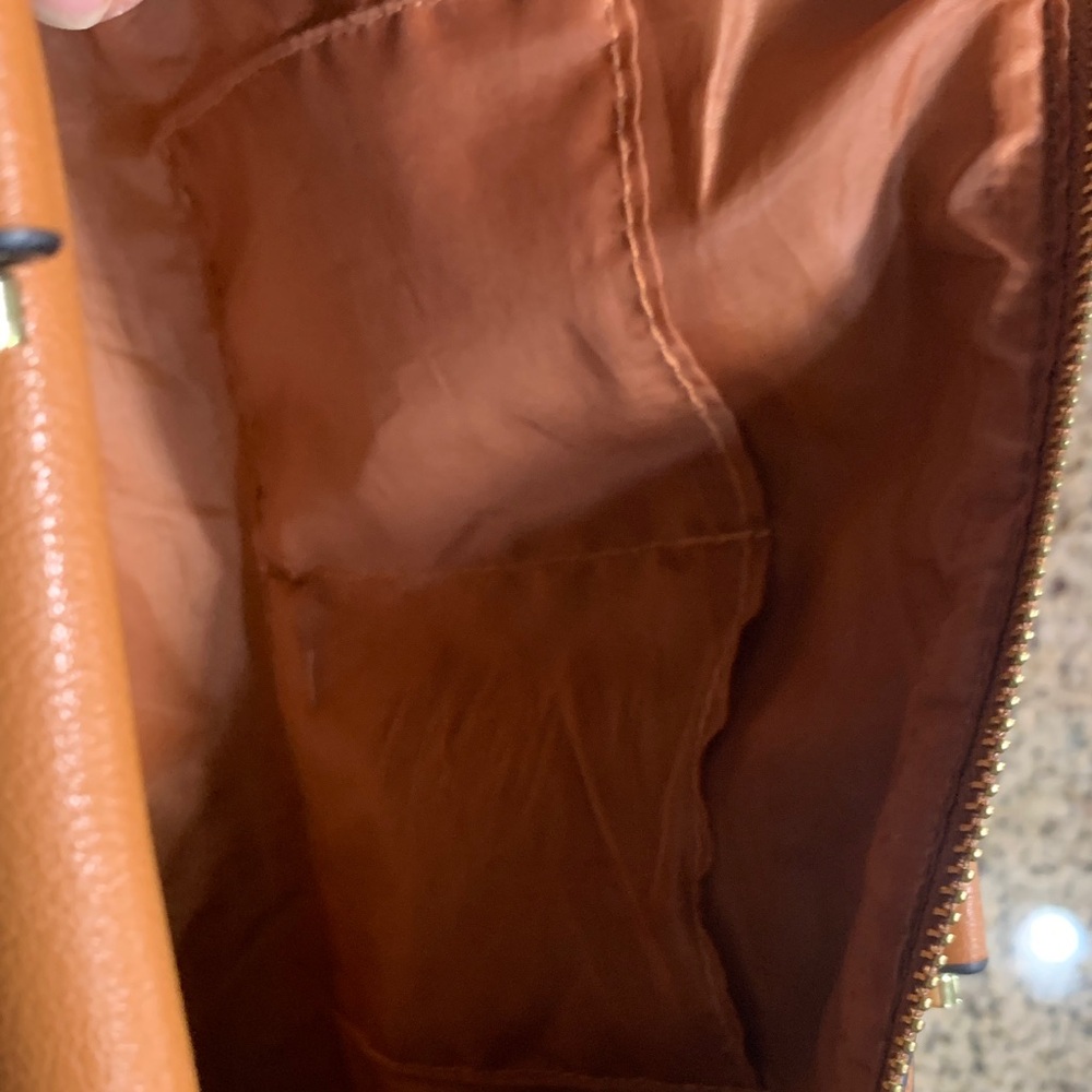 Stylish Brown Handbag - Picture 4 of 6